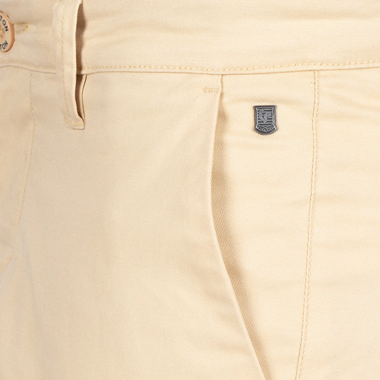 Pantalon chino écusson - Image 5