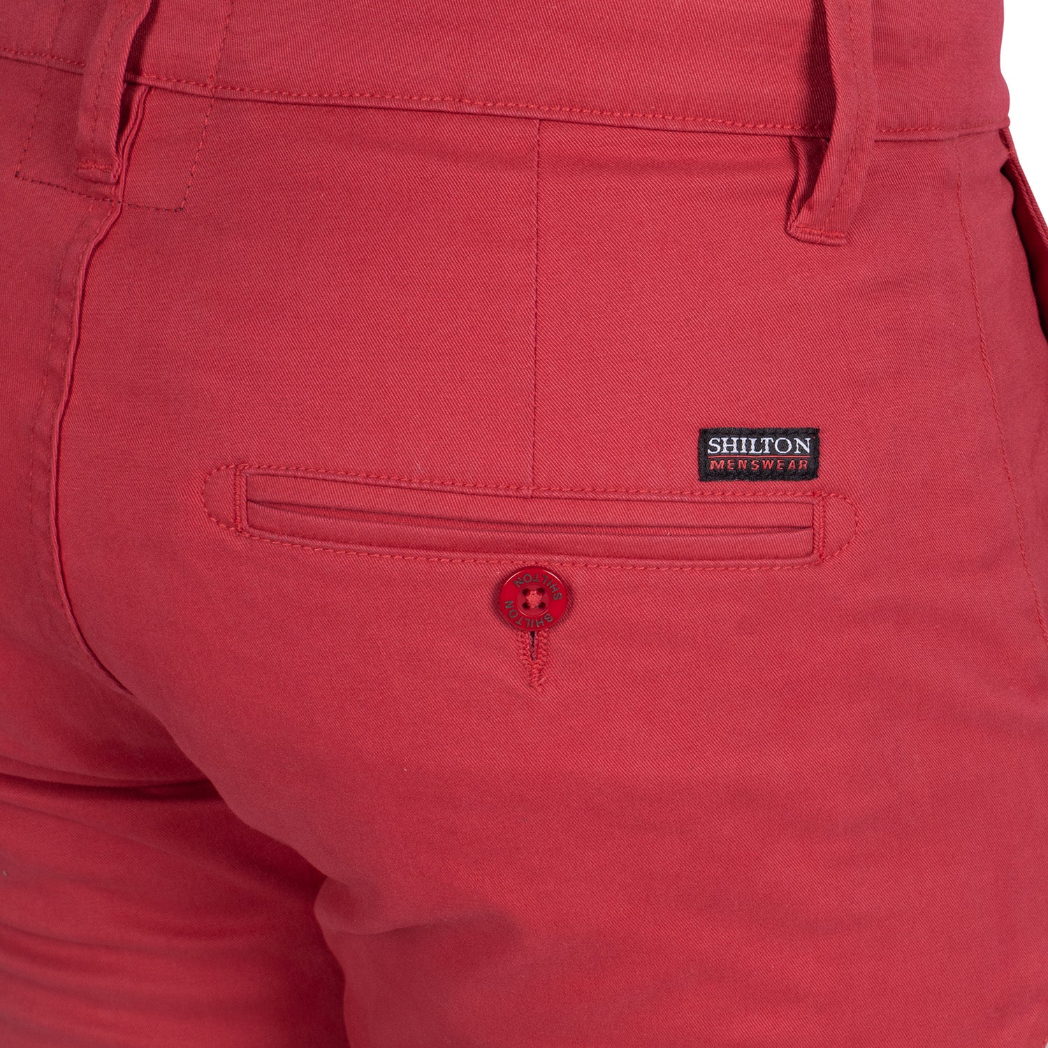 Pantalon chino écusson - Image 3